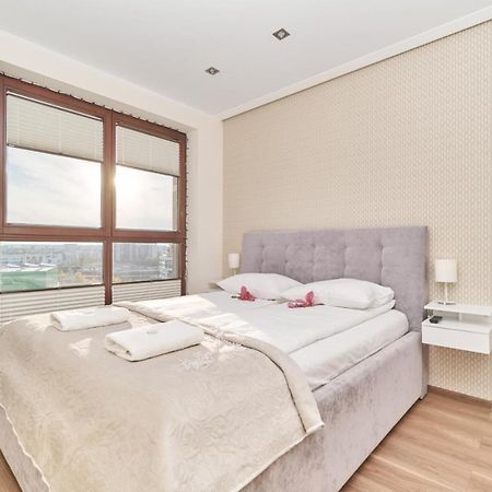 Apartment Wroclaw Krakowska With Balcony And Free Garage By Noclegi Renters Ngoại thất bức ảnh