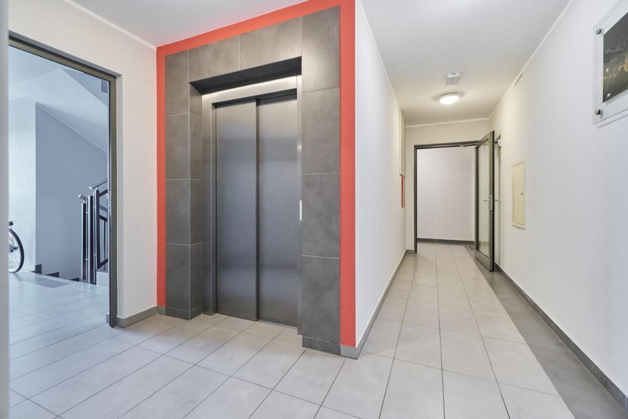 Apartment Wroclaw Krakowska With Balcony And Free Garage By Noclegi Renters Ngoại thất bức ảnh