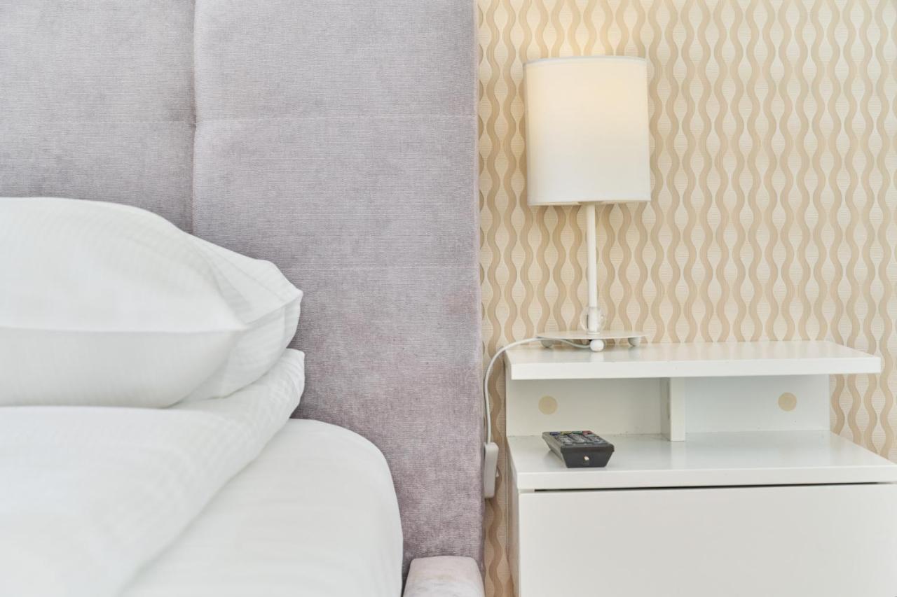 Apartment Wroclaw Krakowska With Balcony And Free Garage By Noclegi Renters Ngoại thất bức ảnh