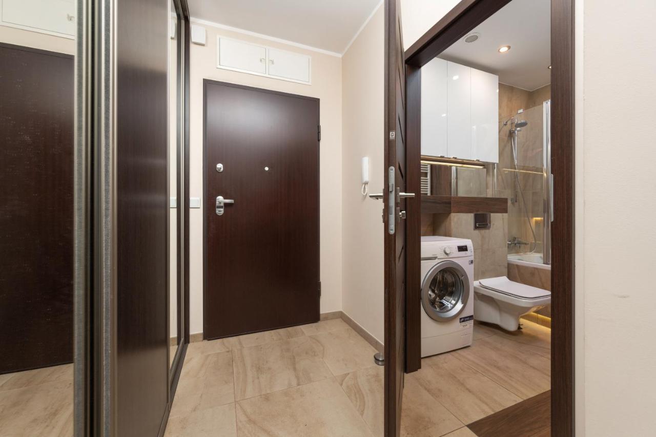 Apartment Wroclaw Krakowska With Balcony And Free Garage By Noclegi Renters Ngoại thất bức ảnh