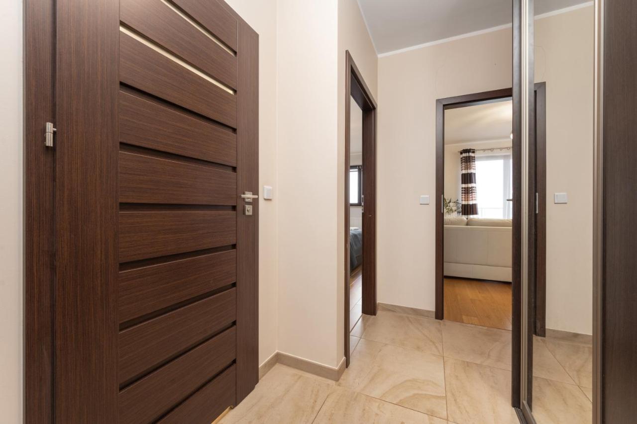 Apartment Wroclaw Krakowska With Balcony And Free Garage By Noclegi Renters Ngoại thất bức ảnh